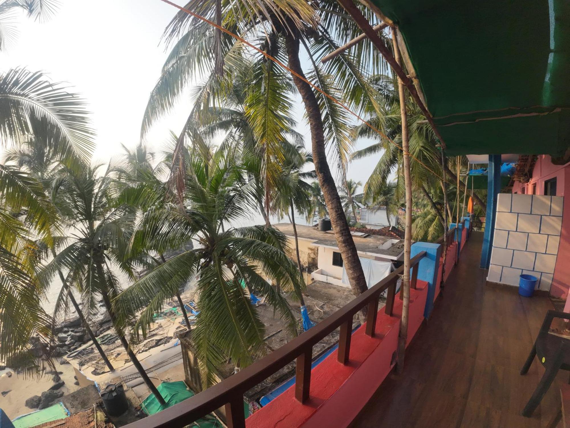 Om Ganesh Guest House Cliffside Arambol Kültér fotó
