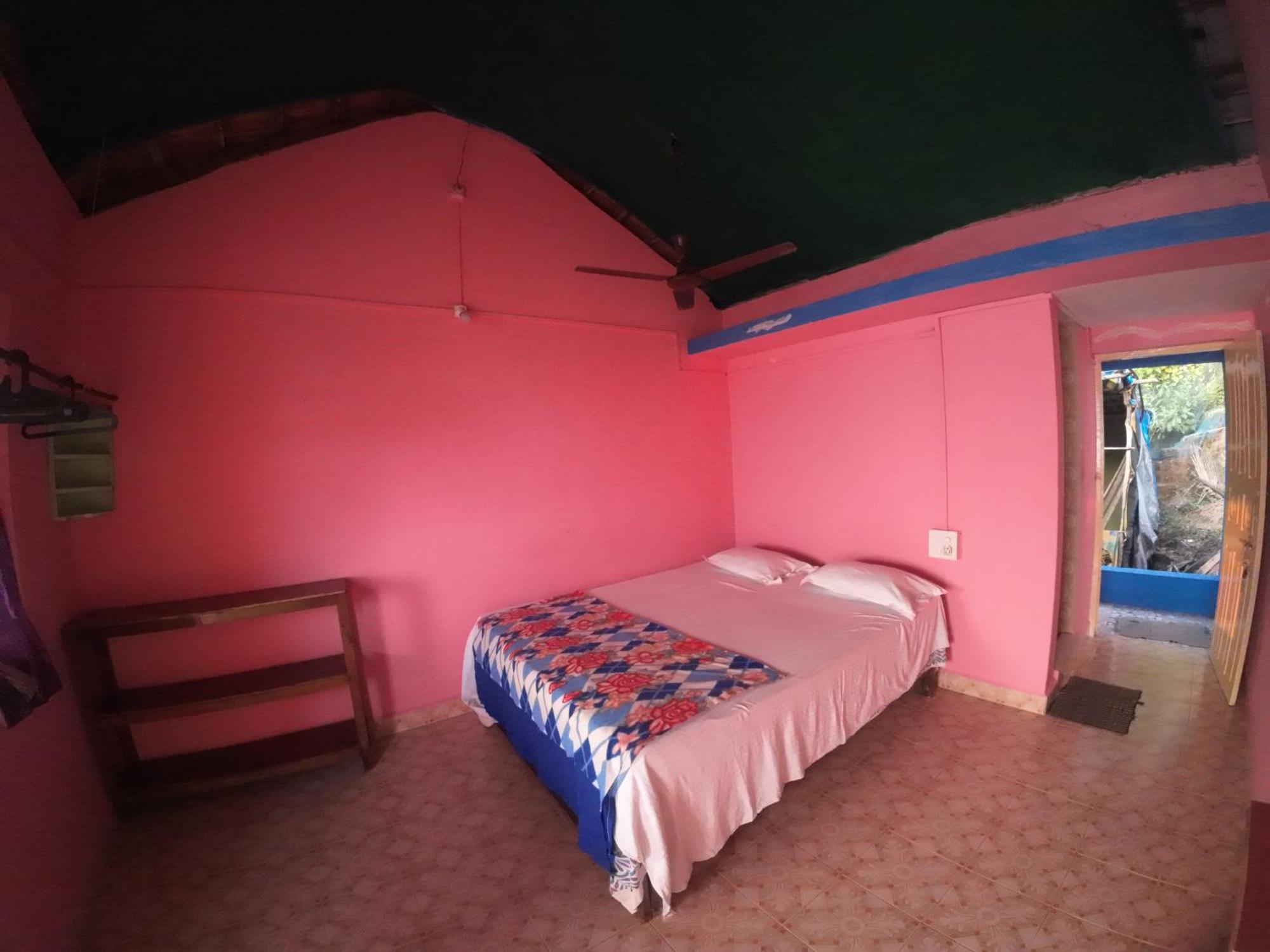 Om Ganesh Guest House Cliffside Arambol Kültér fotó