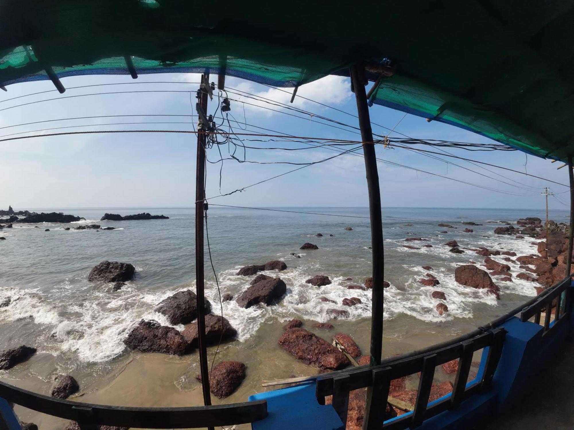 Om Ganesh Guest House Cliffside Arambol Kültér fotó