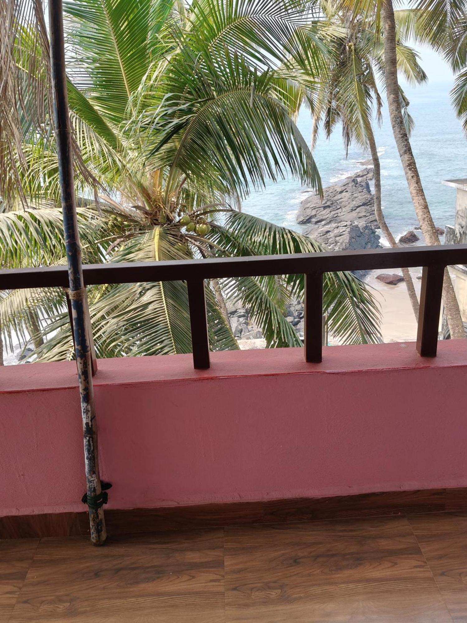 Om Ganesh Guest House Cliffside Arambol Kültér fotó