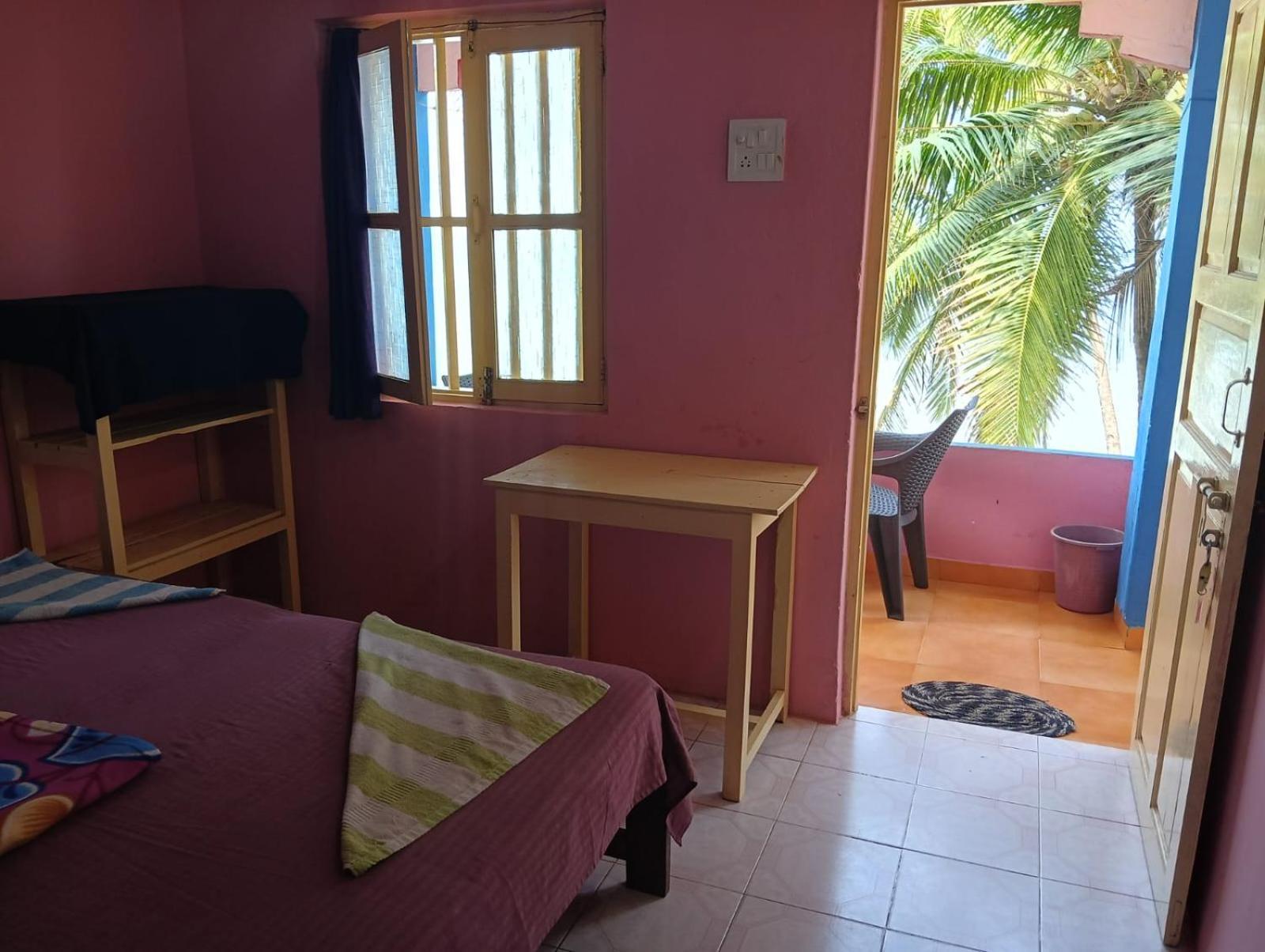 Om Ganesh Guest House Cliffside Arambol Szoba fotó